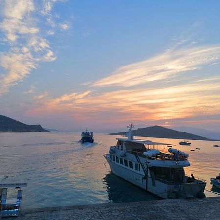 Annas Houses Chalki Town 客房 照片