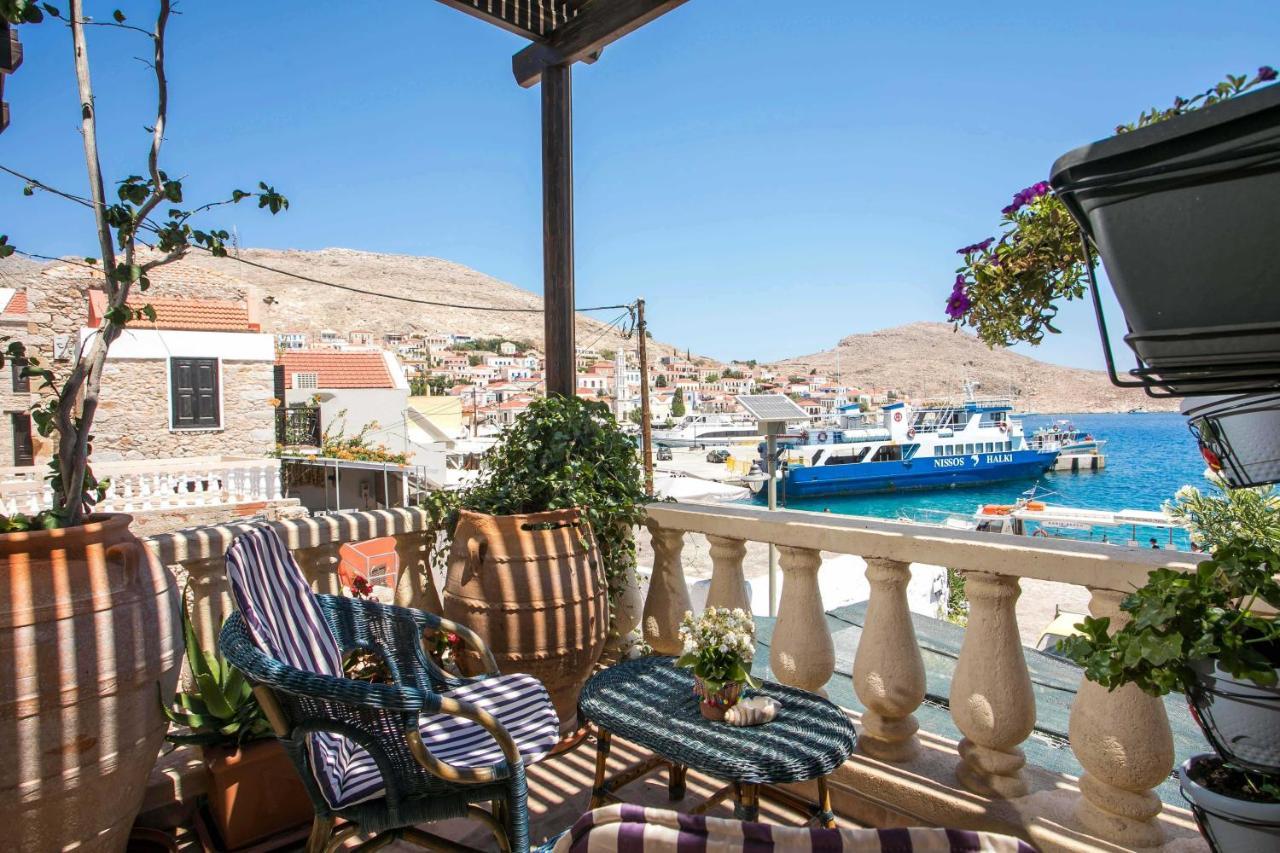 Annas Houses Chalki Town 外观 照片
