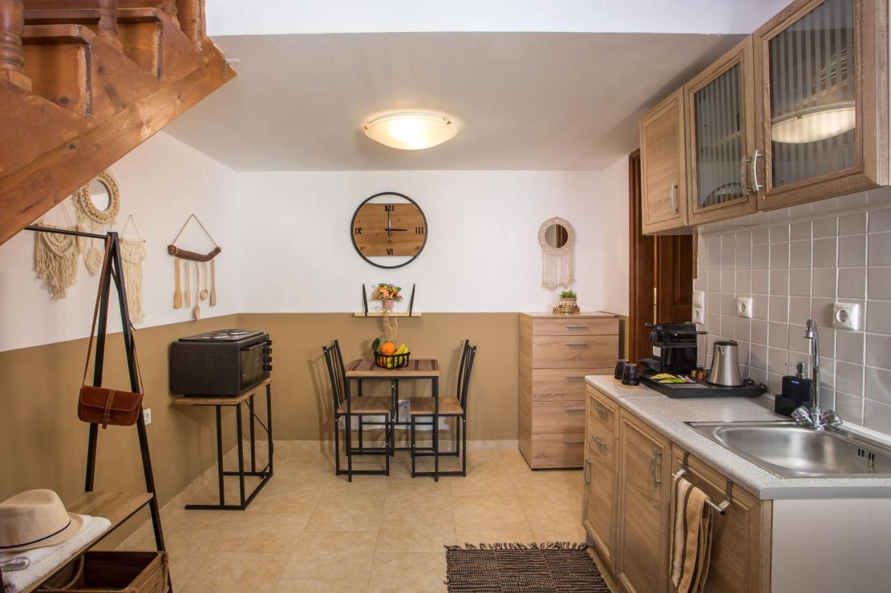 Annas Houses Chalki Town 外观 照片